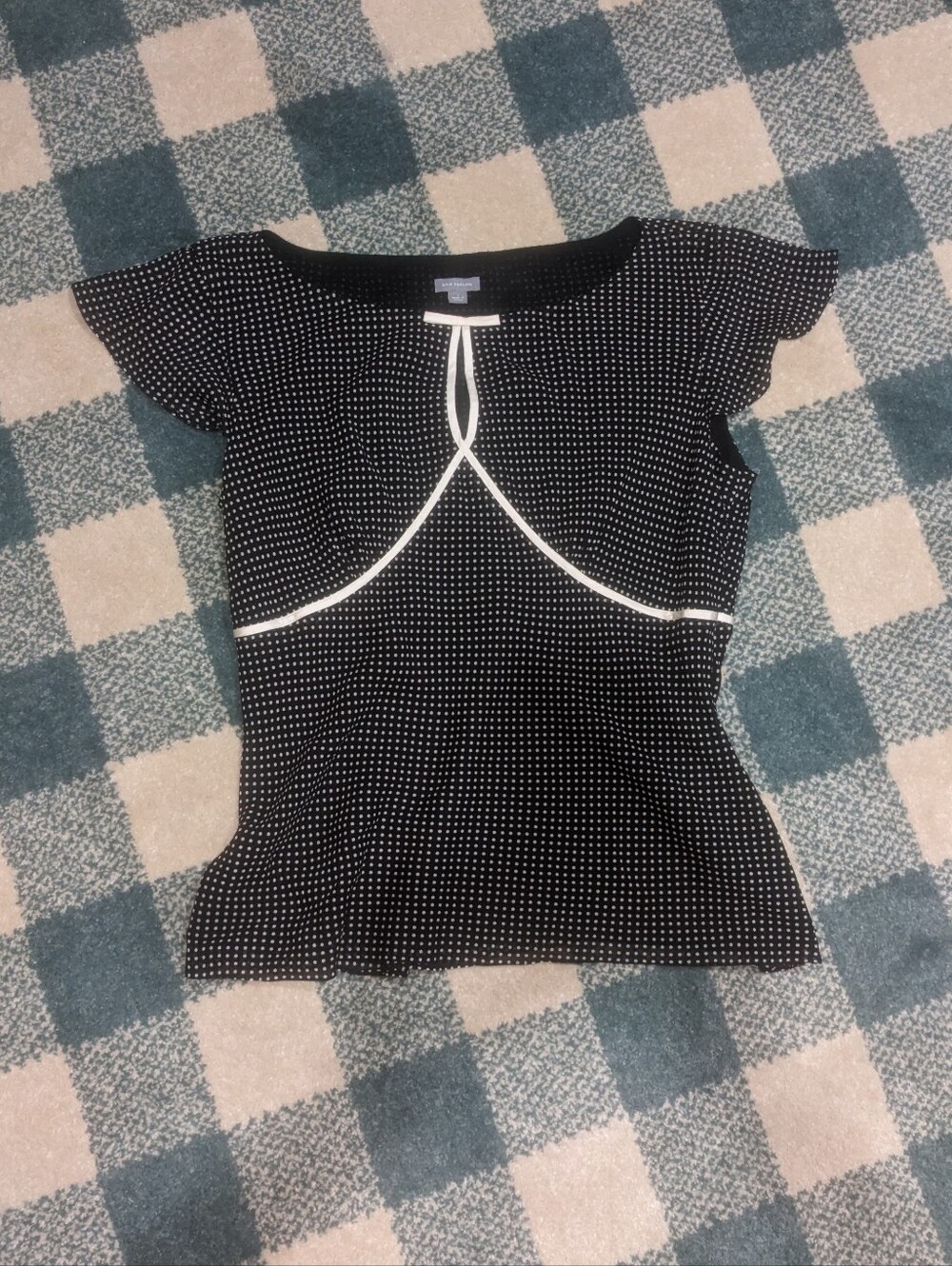 Ann Taylor 100% Silk Polka Dot Flutter Sleeve Feminine Blouse